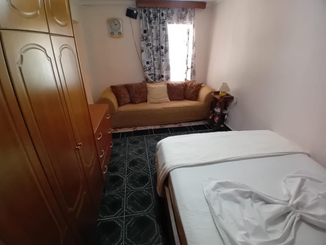 Gogo'S Sea Side Apartment Sarande Bagian luar foto